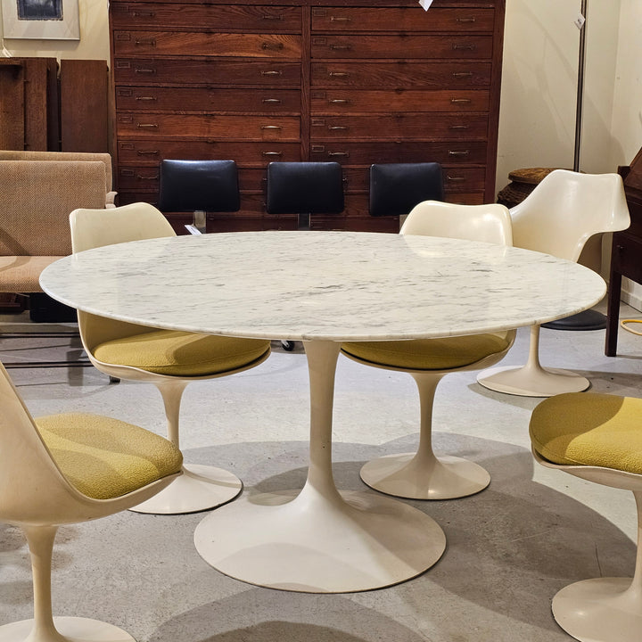 Knoll Saarinen Marble Tulip Table