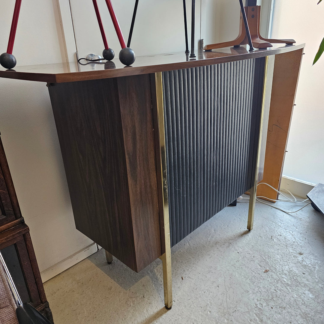MCM Bar