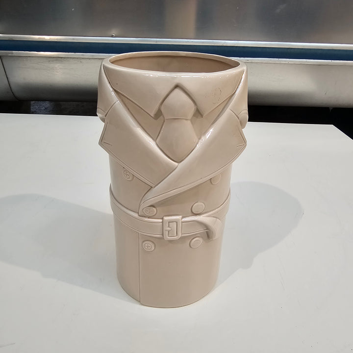 Trenchcoat Vase by TIL